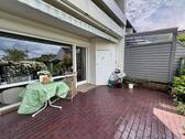 Terrasse mit kleinem Außenabstellraum - 4 Zimmer Reihenmittelhaus in Achim