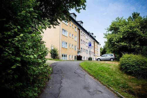 Glatzer Straße - WG-geeignet: 3-Zimmer Dachgeschosswohnung im Eichholz mit Fernblick