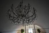 Kronleuchter im Saal - 