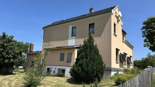 Seitenansicht - 7 Zimmer Einfamilienhaus in Auerbach