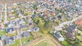 Luftbild - 6 Zimmer Mehrfamilienhaus, Wohnhaus zum Kaufen in Seevetal