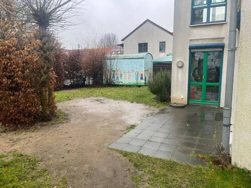 Garten - Büro mit 358,00 m&sup2; in Neukirchen-Vluyn zur Miete