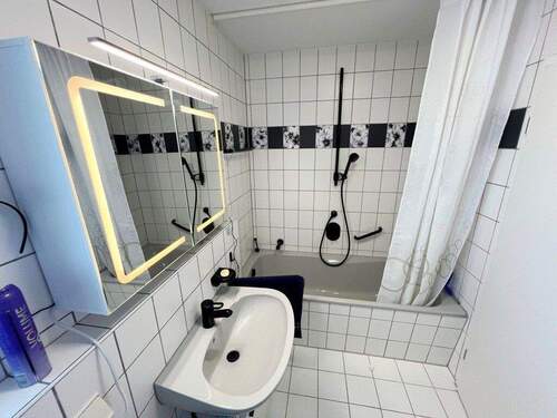 mit Badewanne - 