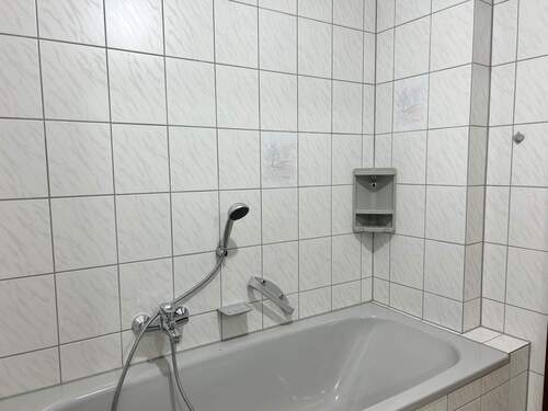 Badezimmer Ansicht 2 - 