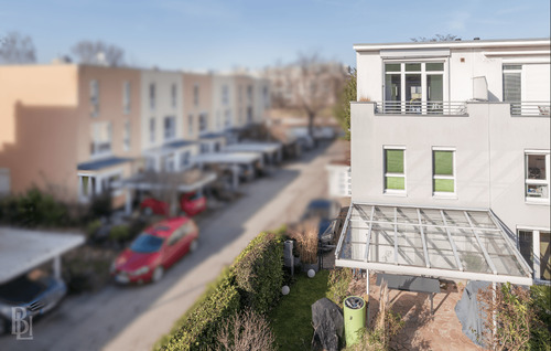 Stichstraße zum Kanal - 5 Zimmer Doppelhaushälfte zum Kaufen in Berlin