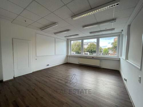 1.jpg - gut belichteter Büroraum in nähe der Hamburger Innenstadt