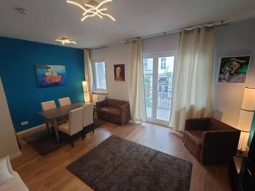 Wohnzimmer - 2 Zimmer Etagenwohnung zum Kaufen in Berlin