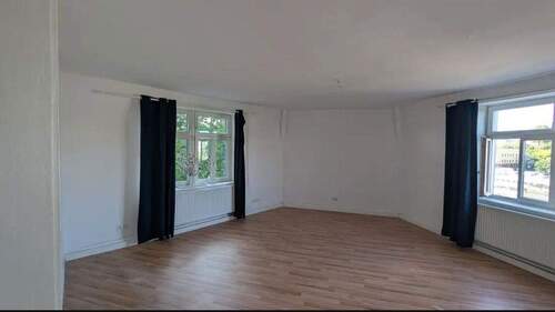 Bild 1 - Helle 2-Zimmer-Altbauwohnung mit Einbauküche in Mainz-Neustadt