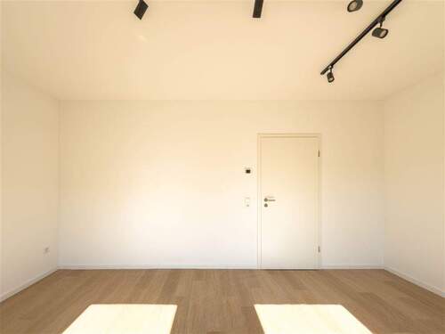 Wohnzimmer - Etagenwohnung in Neuss zum Kaufen