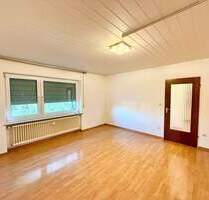 Provisionsfrei! Freie und helle 1-Zimmer-Wohnung im 1.Obergeschoss in nettem MFH in Nürnberg Katzwang