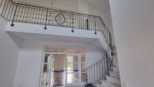 Foyer - 