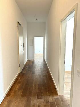 Flur - Etagenwohnung mit 95,30 m² in Berlin zum Kaufen