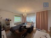 Wohnzimmer - 4-Zimmer-Wohnung mit Balkon in Volkach - WOHNBERECHTIGUNGSSCHEIN ERFORDERLICH