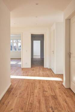 Bild 2 - 4 Zimmer Etagenwohnung zur Miete in Falkensee