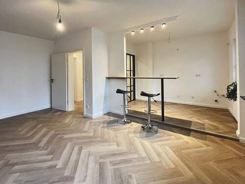 Wohnzimmer - 3 Zimmer Etagenwohnung zum Kaufen in Bremen