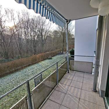 großzügiger Balkon - Etagenwohnung mit 67,50 m&sup2; in Schwerin zur Miete