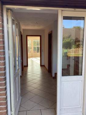 Eingangsbereich - 4 Zimmer Doppelhaushälfte zum Kaufen in Sieverstedt