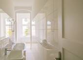 Wannenbad mit Fenster - 