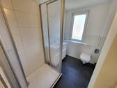 Duschbad/WC mit Fenster - 