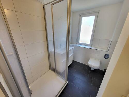 Duschbad/WC mit Fenster - 