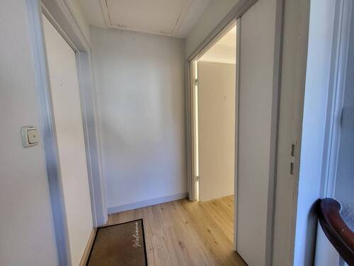 Treppenhaus/Wohnungseingang - 