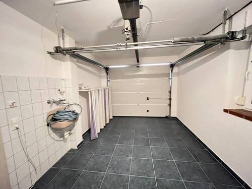 Garage - 