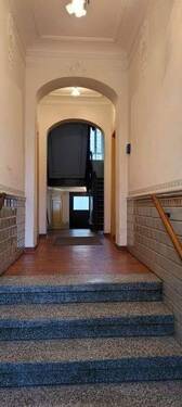 Hauseingangsbereich - 2 Zimmer Etagenwohnung in Leipzig