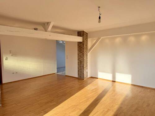 3 - 3 Zimmer Etagenwohnung in Wallerfangen / Düren