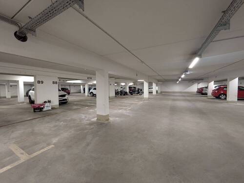 Tiefgaragenstellplatz inklusive! - 