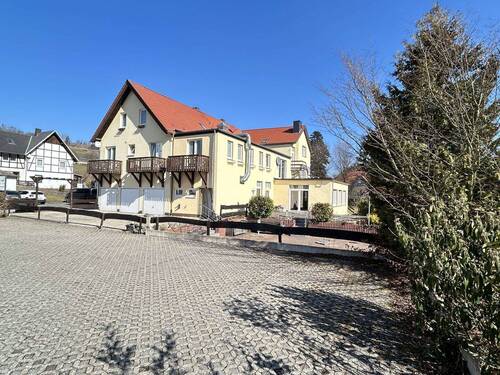 Seitenansicht - Hotel, Pension, Gasthof in Marsberg-Helminghausen