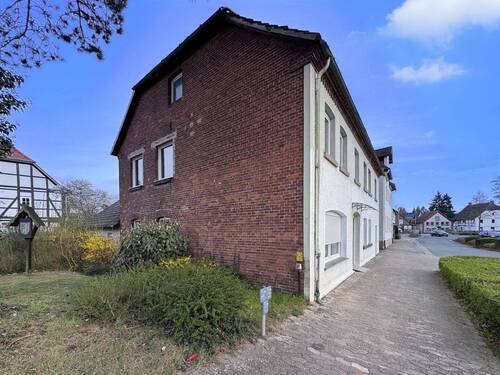 Bild 2 - 8 Zimmer Einfamilienhaus zum Kaufen in Emmerthal