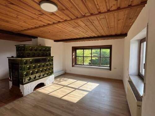 Wohnzimmer - 5 Zimmer Einfamilienhaus in Ursensollen