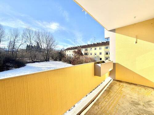 Balkon - Etagenwohnung mit 63,60 m&sup2; in Passau / Heining zum Kaufen