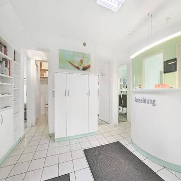 Erdgeschoss Anmeldung - 1 Zimmer Mehrfamilienhaus, Wohnhaus in Bonn