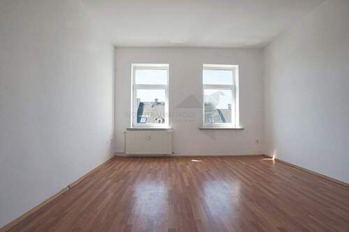 Wohnzimmer - 2 Zimmer Etagenwohnung in Werdau