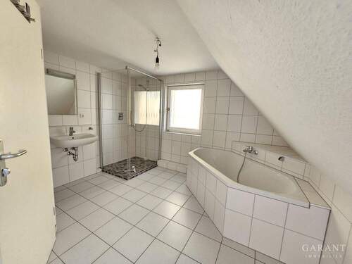 DG Bad7 - 5 Zimmer Etagenwohnung in Kirchberg an der Jagst