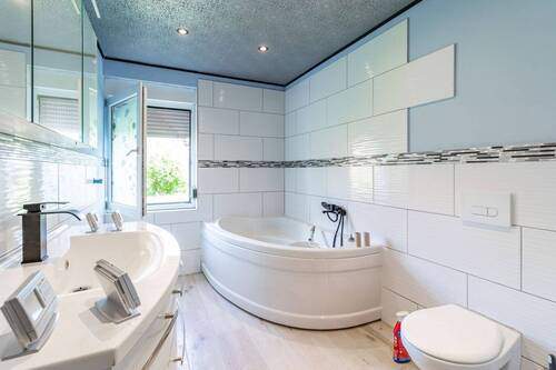 Badezimmer - EG - 