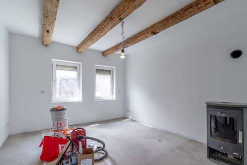 Wohnzimmer - 6 Zimmer Einfamilienhaus zum Kaufen in Döhren