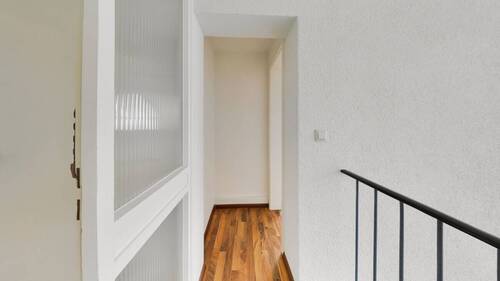Treppenhaus - 3 Zimmer Etagenwohnung zum Kaufen in Herbolzheim