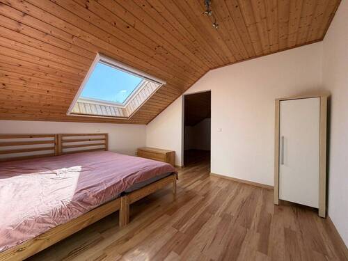 Schlafzimmer DG - 