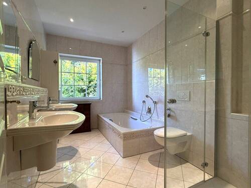 Badezimmer 1 EG - 