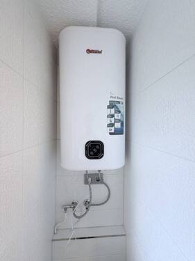 Elektroboiler im Bad - 