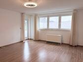 Wohnen/Essen - Etagenwohnung mit 65,00 m&sup2; in Blaustein zum Kaufen
