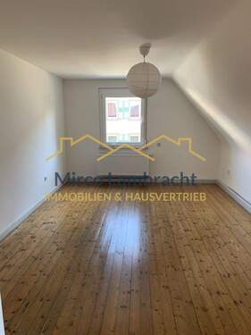 Zimmer 4 OG - 