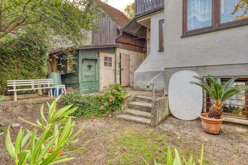 Terrasse und Rückansicht - 