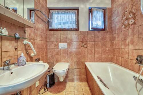 Badezimmer mit Tageslicht - 