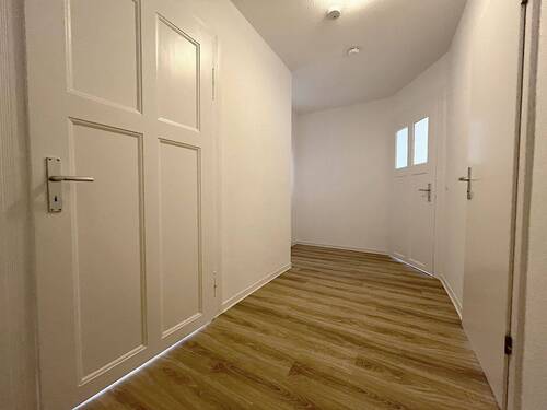 Flur.jpg - 2 Zimmer Etagenwohnung zur Miete in Chemnitz