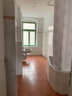 Tageslichtbad - 2 Zimmer Etagenwohnung zur Miete in Chemnitz