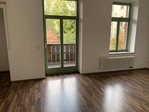 hofseitiges Schlafzimmer mit Balkonzugang - 