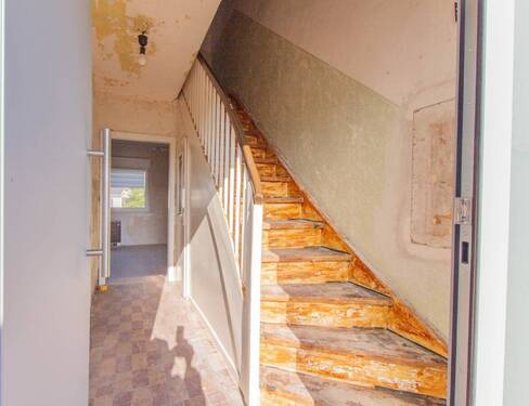 1. Eingangsbereich - Rohbauzustand.. gestalten Sie direkt nach Ihren Wünschen !